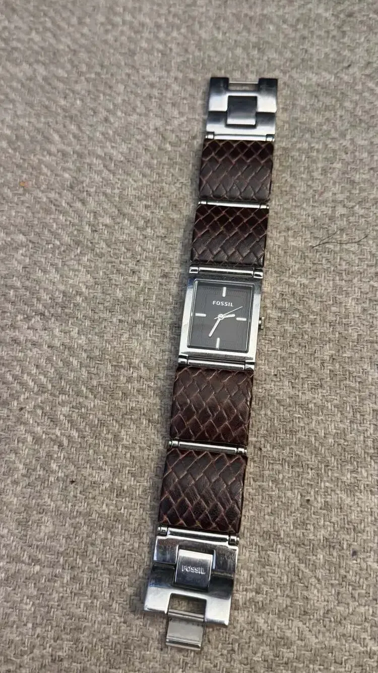 Vintage Fossil Stainless Steel Watch with Faux Snake Skin Leather Band